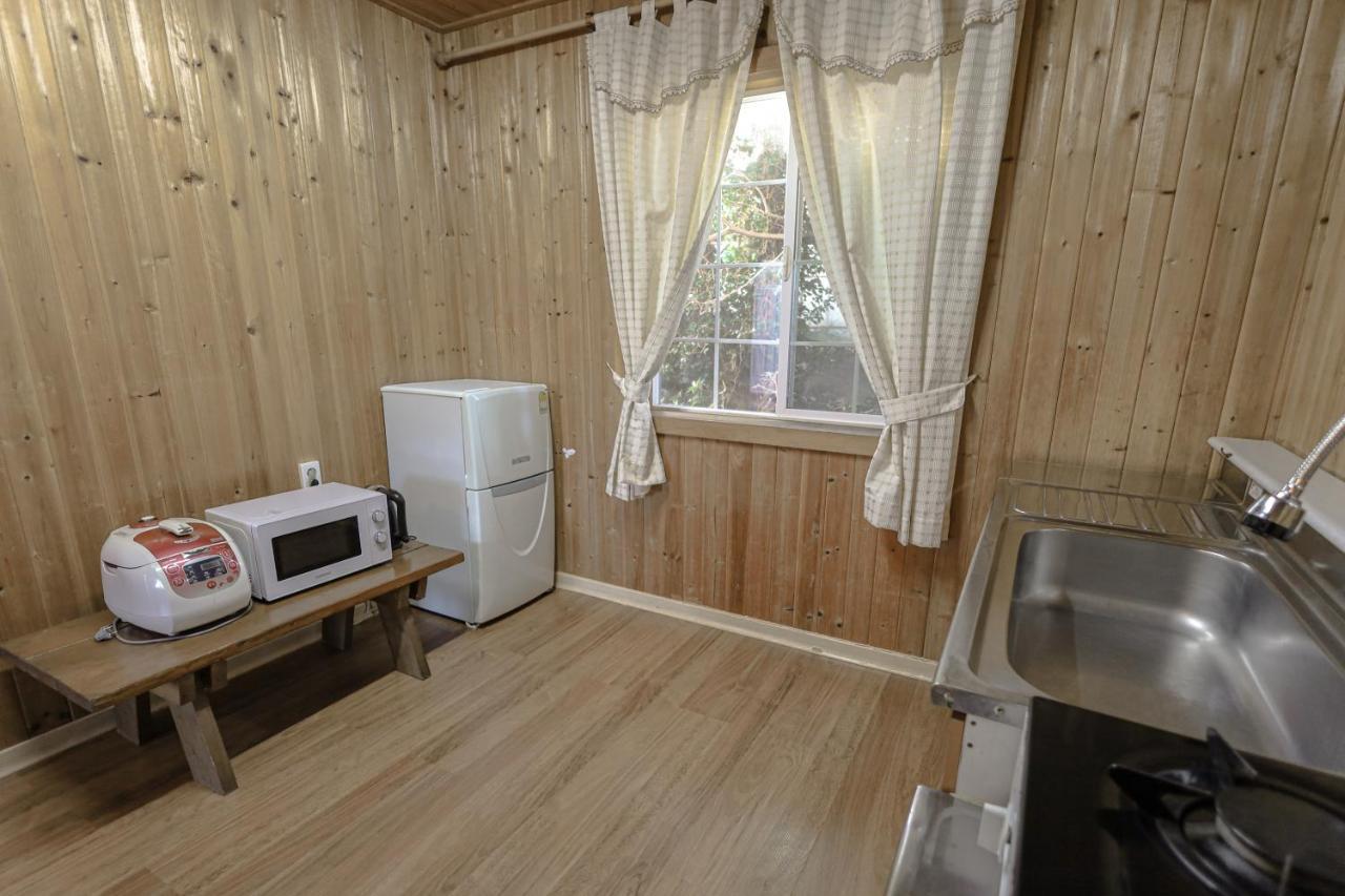 Jeju Log Village Pension 서귀포 외부 사진